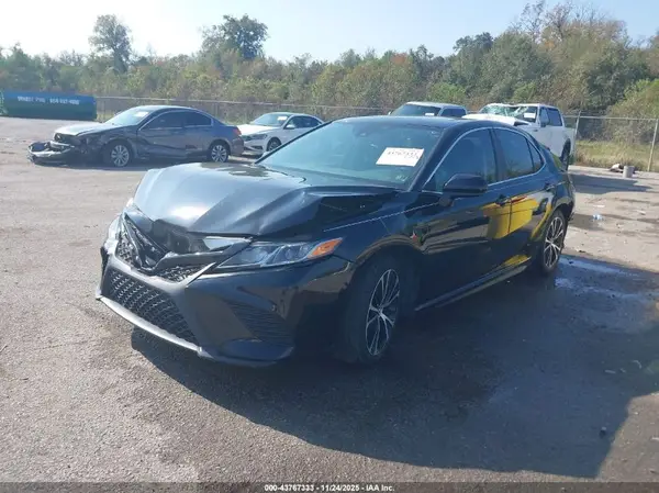 4T1G11AK1LU878045 2020 TOYOTA CAMRY - Image 2