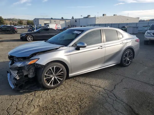 4T1G11AK1LU881057 2020 TOYOTA CAMRY - Image 1