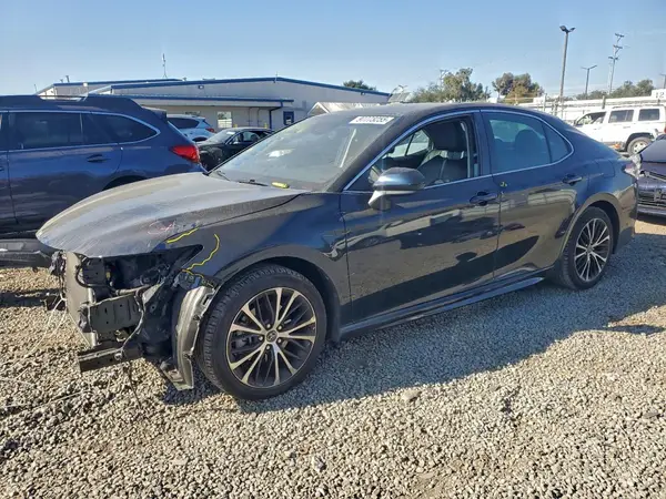 4T1G11AK1LU882337 2020 TOYOTA CAMRY - Image 1