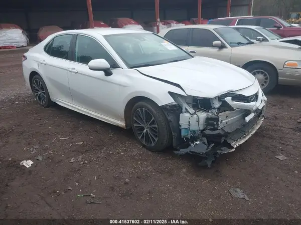 4T1G11AK1LU883407 2020 TOYOTA CAMRY - Image 1