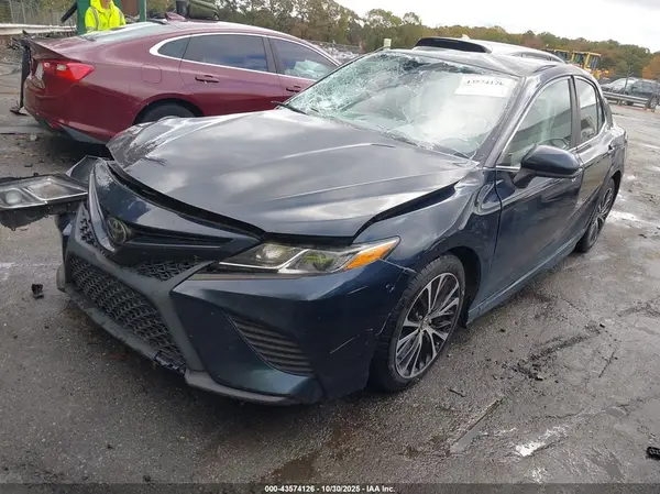 4T1G11AK1LU902683 2020 TOYOTA CAMRY - Image 2