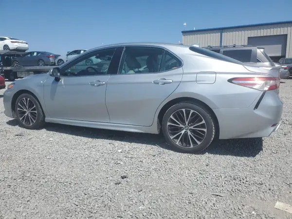 4T1G11AK1LU909066 2020 TOYOTA CAMRY - Image 2