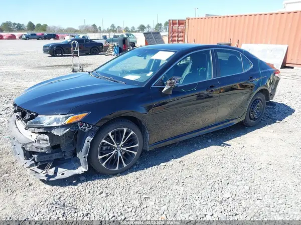 4T1G11AK1LU919063 2020 TOYOTA CAMRY - Image 2