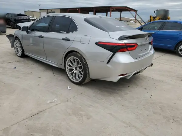 4T1G11AK1LU922397 2020 TOYOTA CAMRY - Image 2