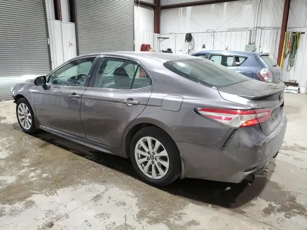 4T1G11AK1LU927602 2020 TOYOTA CAMRY - Image 2
