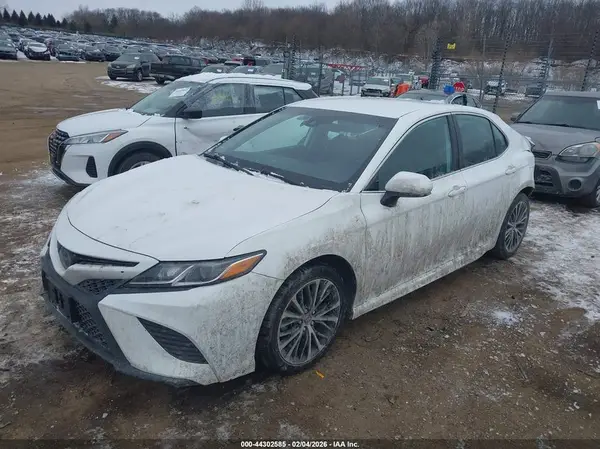 4T1G11AK1LU942634 2020 TOYOTA CAMRY - Image 2