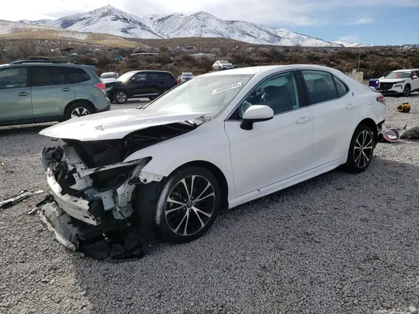 4T1G11AK1LU942679 2020 TOYOTA CAMRY - Image 1