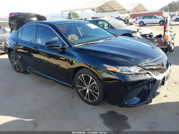 4T1G11AK1LU946716 2020 TOYOTA CAMRY - Image 1