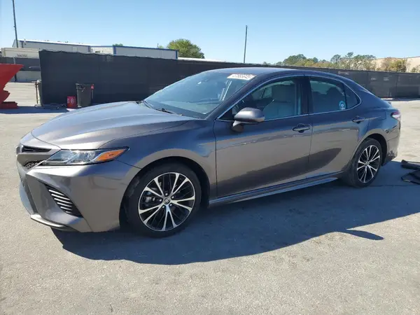 4T1G11AK1LU953052 2020 TOYOTA CAMRY - Image 1