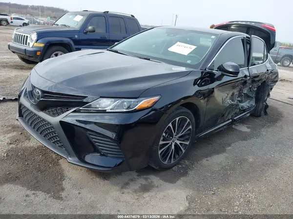 4T1G11AK1LU956307 2020 TOYOTA CAMRY - Image 2