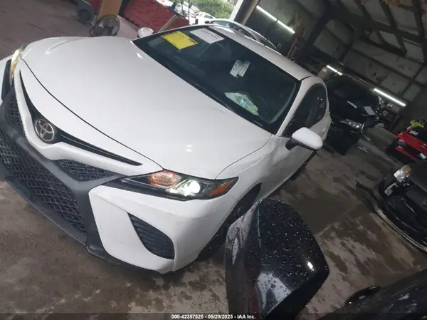 4T1G11AK1LU958056 2020 TOYOTA CAMRY - Image 2