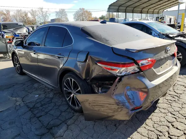 4T1G11AK1LU960390 2020 TOYOTA CAMRY - Image 2