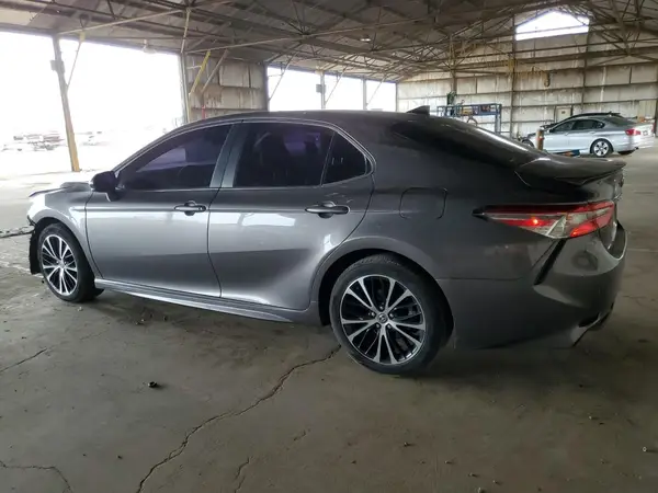 4T1G11AK1LU973897 2020 TOYOTA CAMRY - Image 2