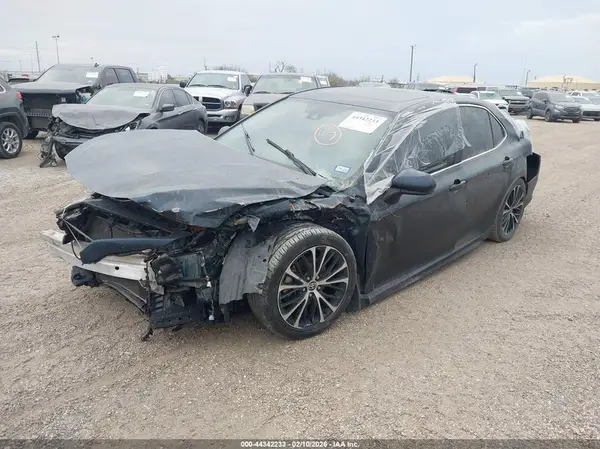 4T1G11AK1LU976122 2020 TOYOTA CAMRY - Image 2