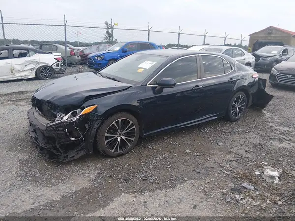 4T1G11AK1LU981725 2020 TOYOTA CAMRY - Image 2