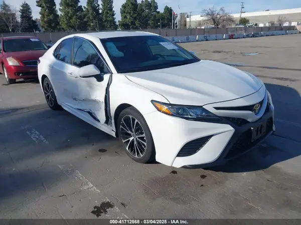 4T1G11AK1LU988819 2020 TOYOTA CAMRY - Image 1