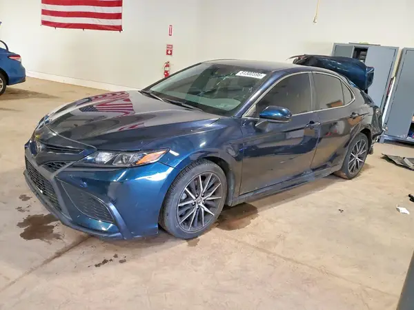 4T1G11AK1MU404727 2021 TOYOTA CAMRY - Image 1