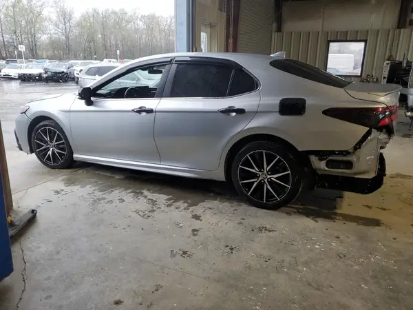 4T1G11AK1MU405814 2021 TOYOTA CAMRY - Image 2
