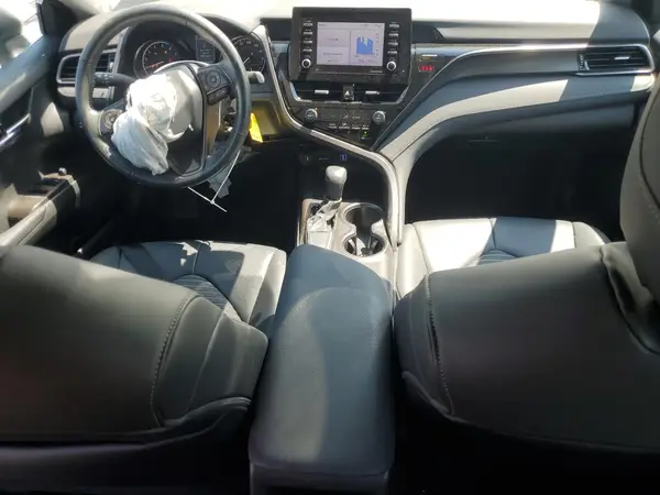 4T1G11AK1MU405988 2021 TOYOTA CAMRY - Image 8