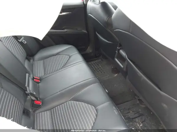 4T1G11AK1MU406638 2021 TOYOTA CAMRY - Image 8