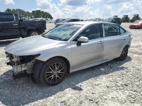 4T1G11AK1MU410009 2021 TOYOTA CAMRY - Image 1