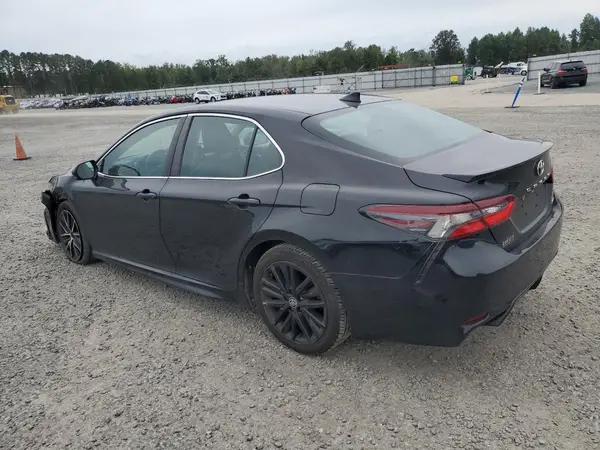 4T1G11AK1MU410737 2021 TOYOTA CAMRY - Image 2