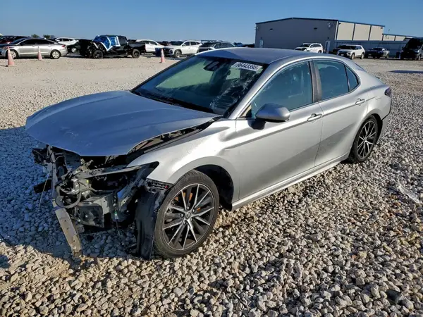 4T1G11AK1MU411872 2021 TOYOTA CAMRY - Image 1