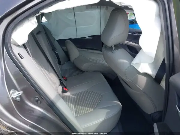 4T1G11AK1MU413380 2021 TOYOTA CAMRY - Image 8