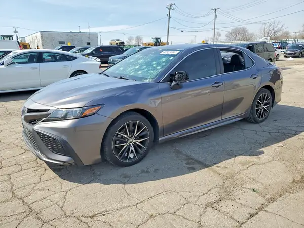 4T1G11AK1MU413895 2021 TOYOTA CAMRY - Image 1