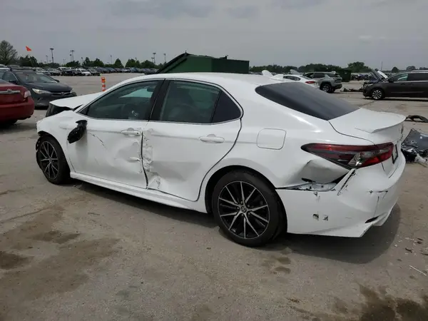 4T1G11AK1MU417784 2021 TOYOTA CAMRY - Image 2