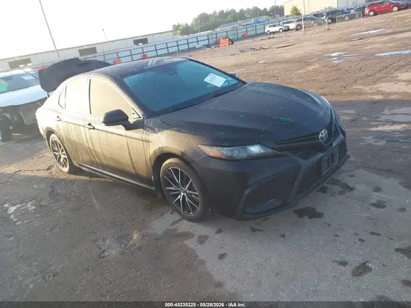 4T1G11AK1MU418613 2021 TOYOTA CAMRY - Image 1