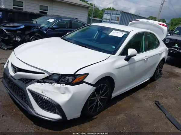 4T1G11AK1MU421558 2021 TOYOTA CAMRY - Image 2