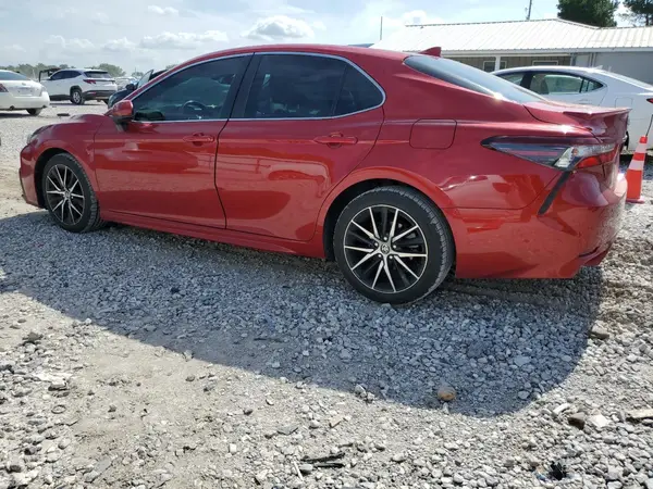 4T1G11AK1MU425996 2021 TOYOTA CAMRY - Image 2
