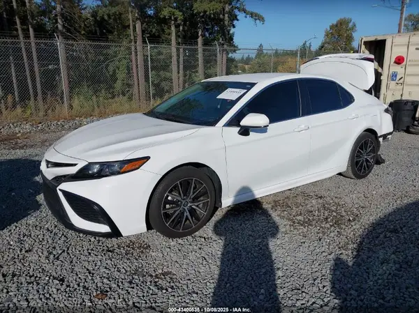 4T1G11AK1MU426730 2021 TOYOTA CAMRY - Image 2
