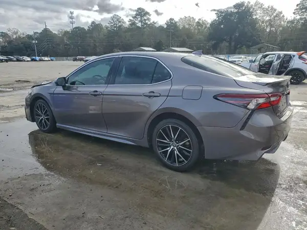 4T1G11AK1MU427358 2021 TOYOTA CAMRY - Image 2