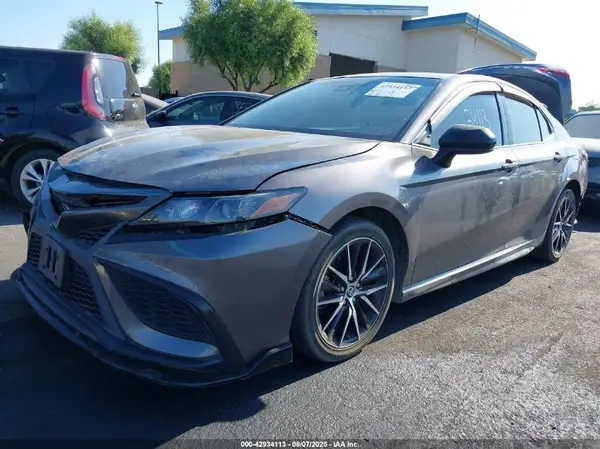 4T1G11AK1MU428249 2021 TOYOTA CAMRY - Image 2