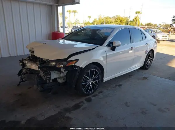 4T1G11AK1MU428509 2021 TOYOTA CAMRY - Image 2