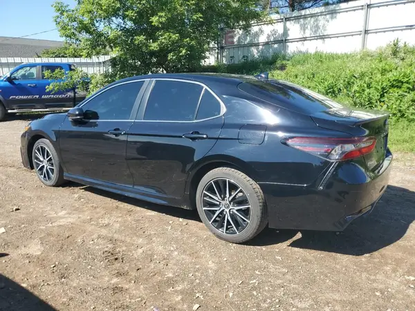 4T1G11AK1MU429062 2021 TOYOTA CAMRY - Image 2