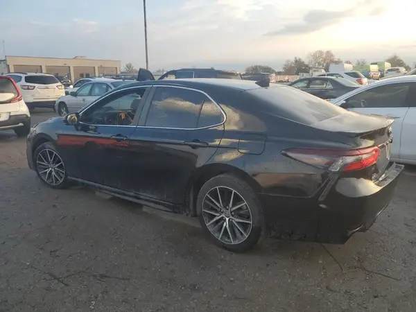 4T1G11AK1MU431541 2021 TOYOTA CAMRY - Image 2