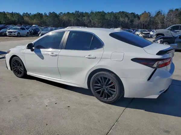 4T1G11AK1MU432902 2021 TOYOTA CAMRY - Image 2