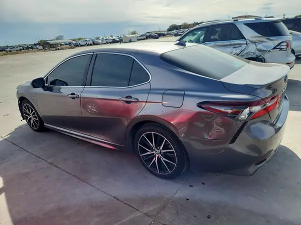 4T1G11AK1MU433094 2021 TOYOTA CAMRY - Image 2
