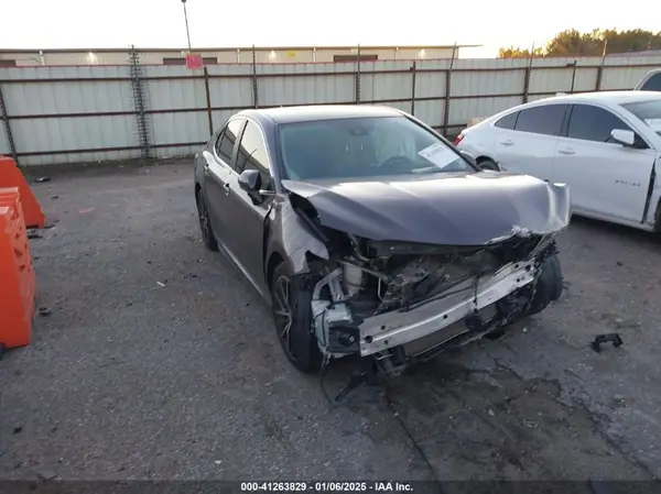 4T1G11AK1MU434746 2021 TOYOTA CAMRY - Image 1