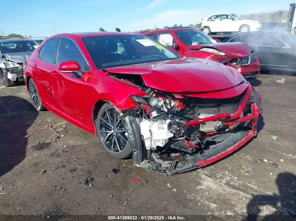 4T1G11AK1MU435153 2021 TOYOTA CAMRY - Image 1