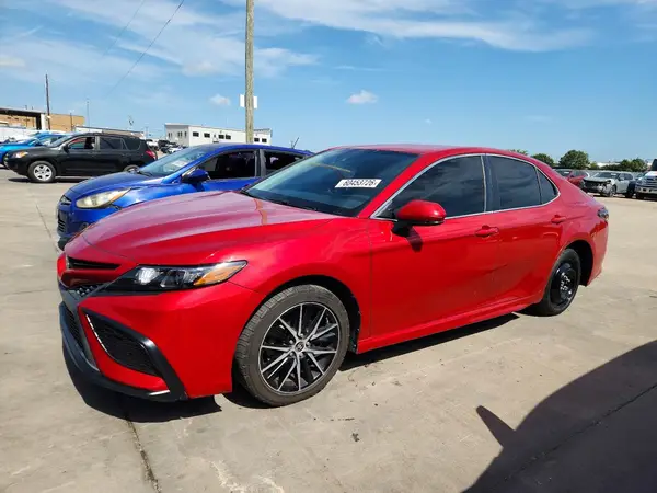 4T1G11AK1MU437646 2021 TOYOTA CAMRY - Image 1