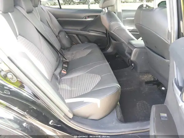 4T1G11AK1MU439915 2021 TOYOTA CAMRY - Image 8