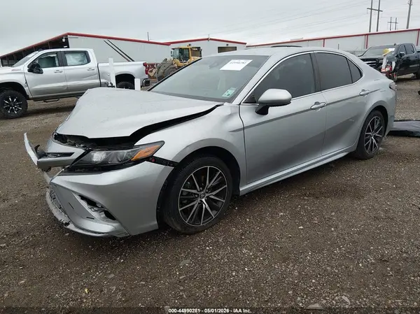 4T1G11AK1MU445522 2021 TOYOTA CAMRY - Image 2
