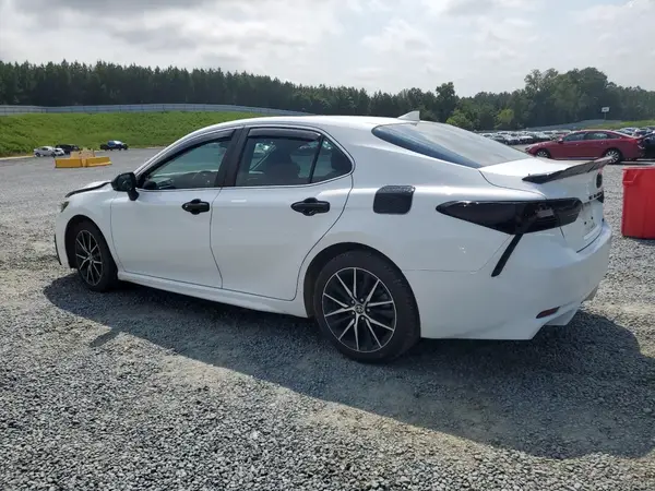4T1G11AK1MU446024 2021 TOYOTA CAMRY - Image 2
