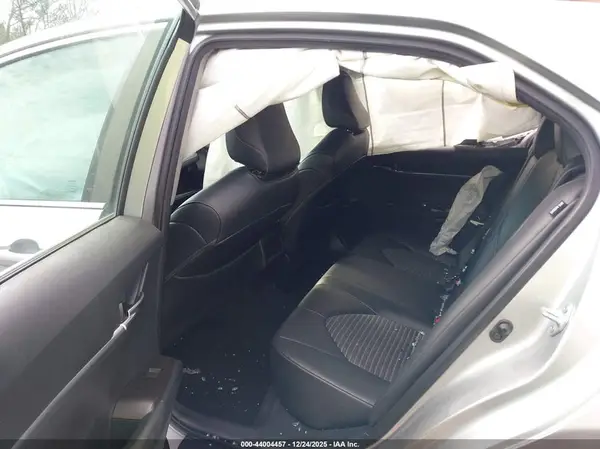 4T1G11AK1MU455967 2021 TOYOTA CAMRY - Image 8