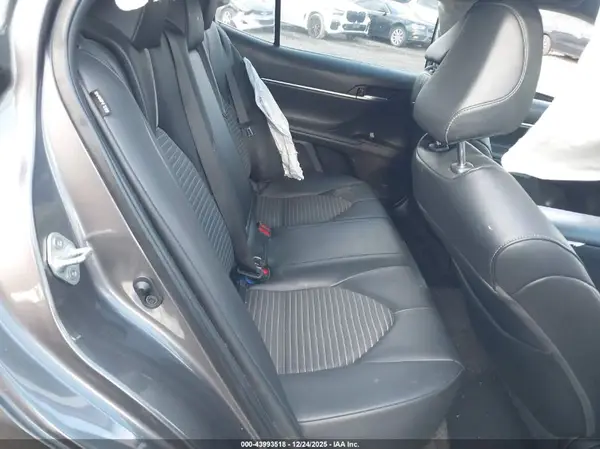 4T1G11AK1MU456438 2021 TOYOTA CAMRY - Image 8