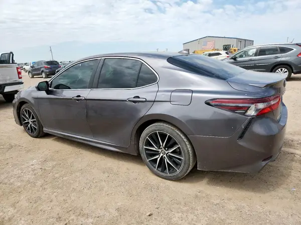 4T1G11AK1MU467651 2021 TOYOTA CAMRY - Image 2